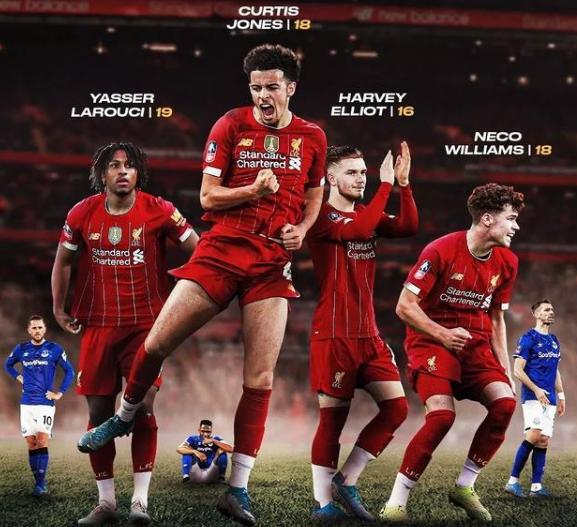 卡洛斯：C罗是所有球员的榜样；相比小罗我更爱去大罗的派对