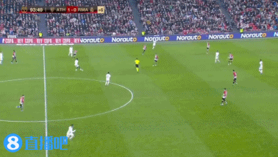 意媒：德佬对孔蒂依然保持完全信任，双方将召开会议分析现状