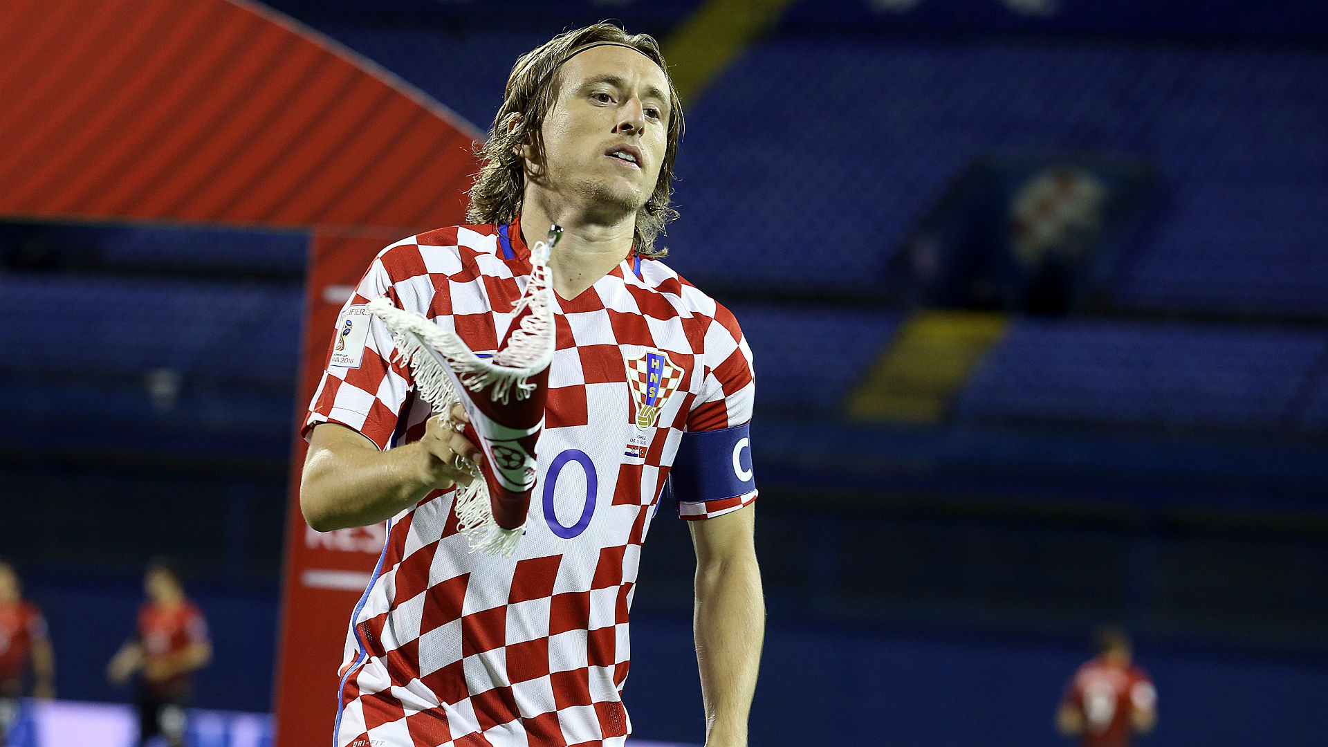 李国旭：马莱莱在申花做好前插就行，但在英博情况不一样