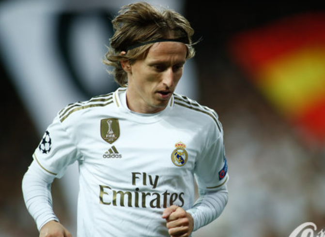 2-1,21岁英格兰新星绝杀,42岁德罗西率队胜乌迪内斯,迎意甲2连胜