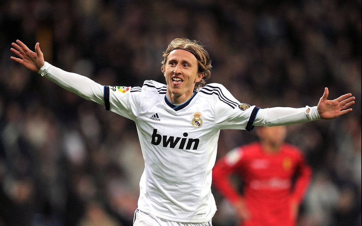 多特蒙德vs斯图加特：埃姆雷-詹、布兰特首发，努贝尔、昂达夫出战